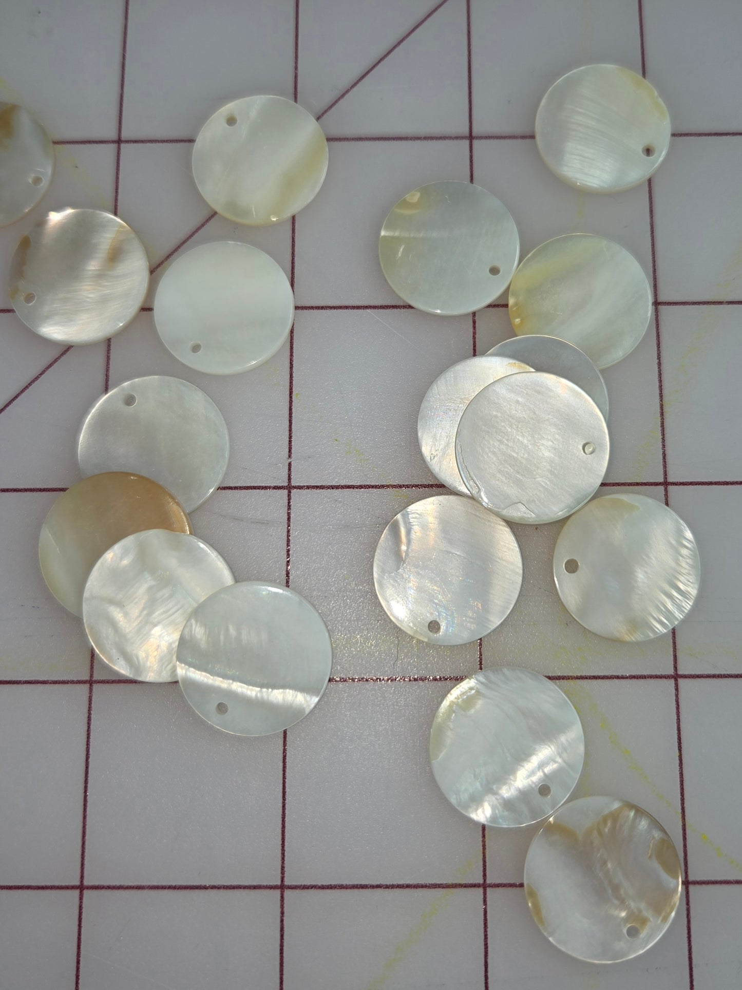 MOP 20mm Round